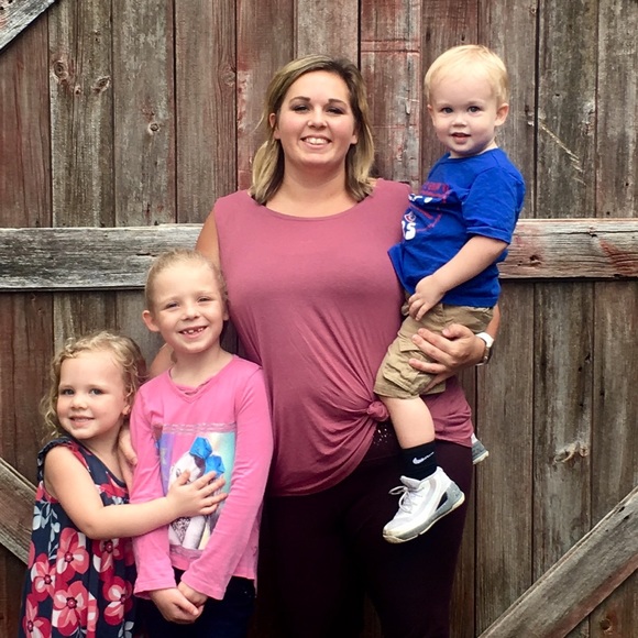 Meet your Posher, Terissa - Picture 2 of 2